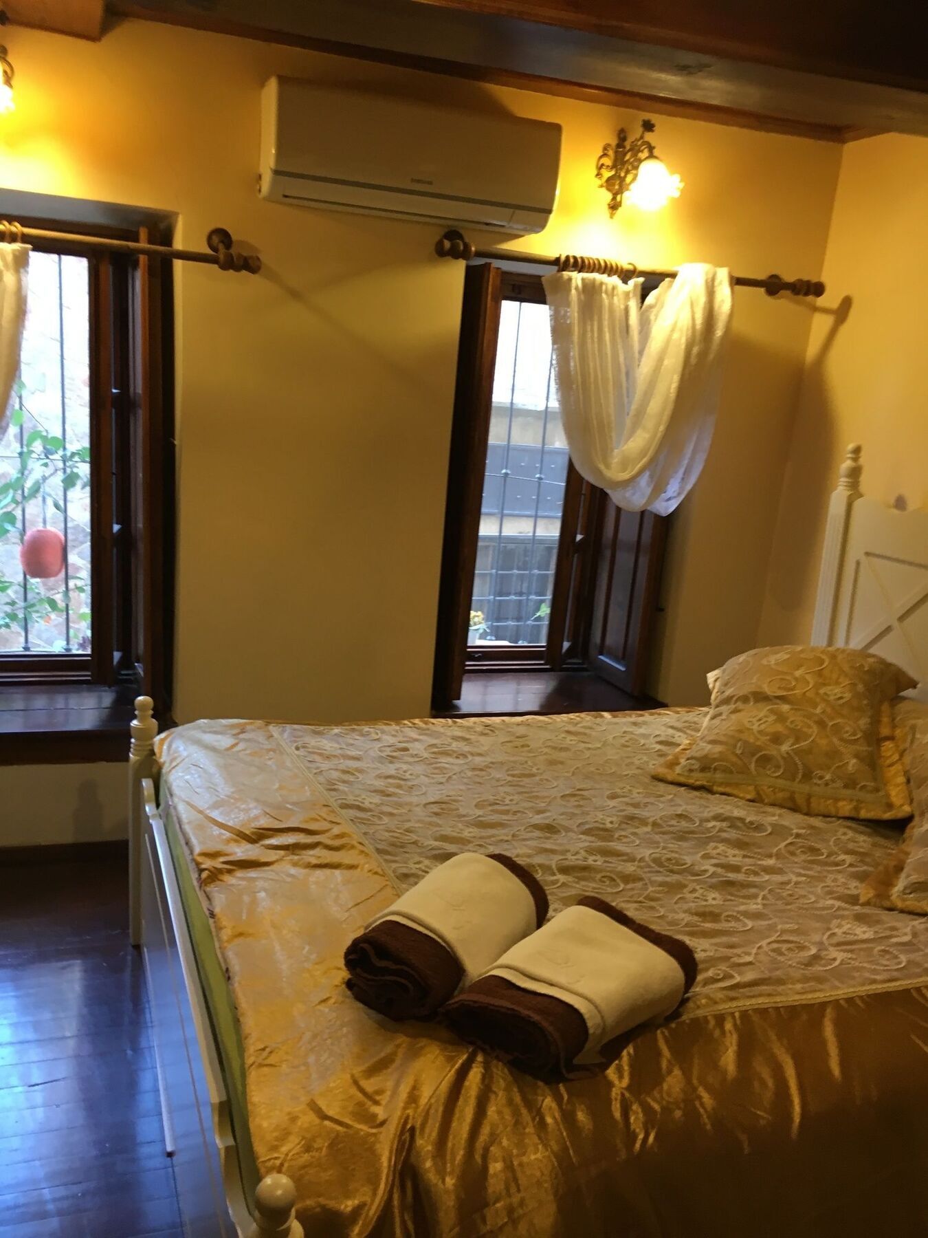 Papazin Konagi Hotel ไอวาลิค ภายนอก รูปภาพ